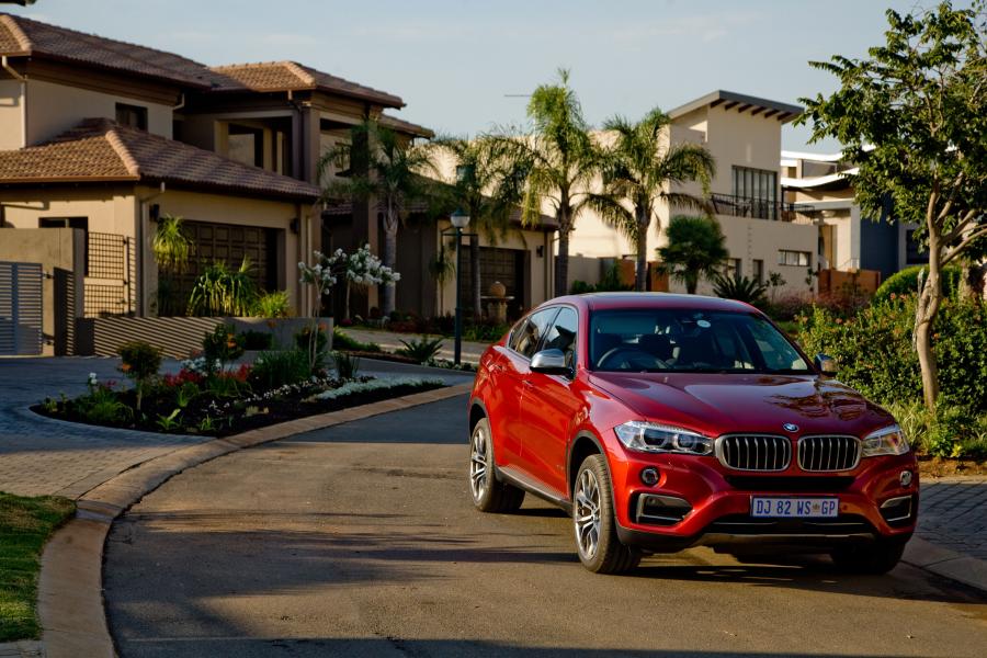  BMW X6 xDrive5.0i 2015 года  (ZA) (фото 22 из 30)